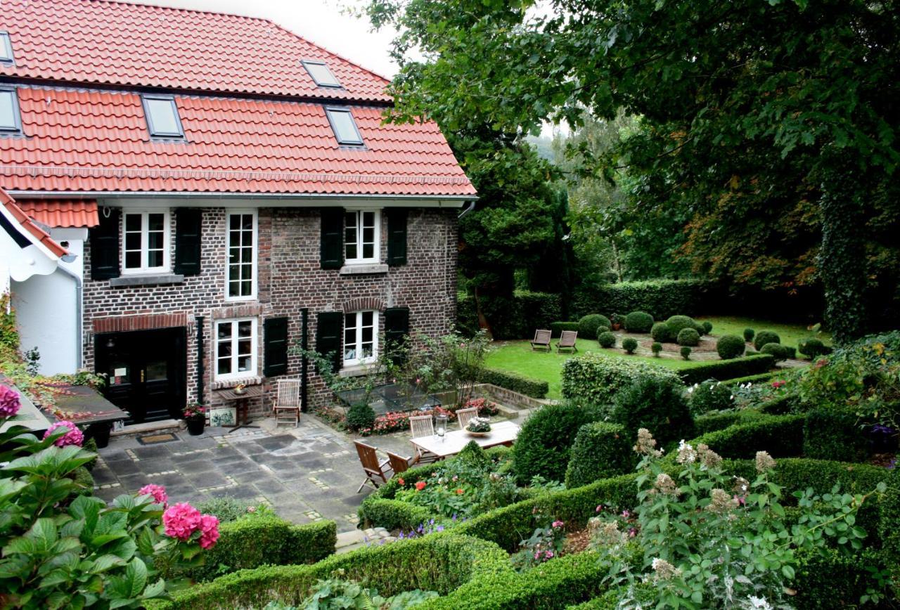 Landhaus In Idyllischer, Ruhiger Lage Und Flughafennaehe Ratingen Extérieur photo